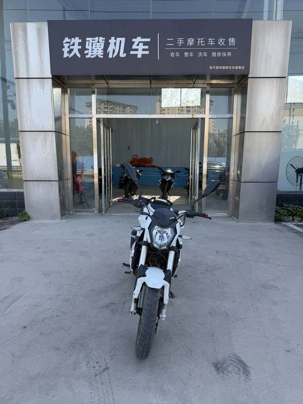贝纳利 红宝龙 TNT 150i