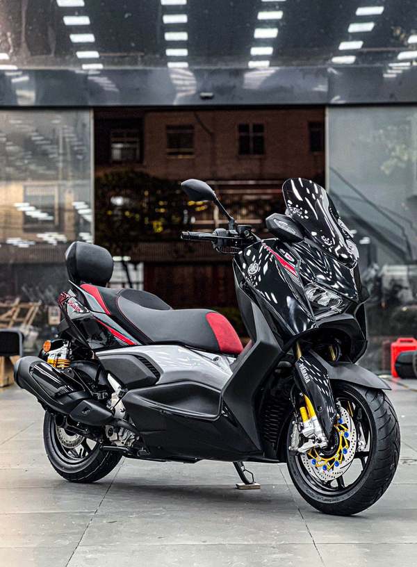 雅马哈 XMAX