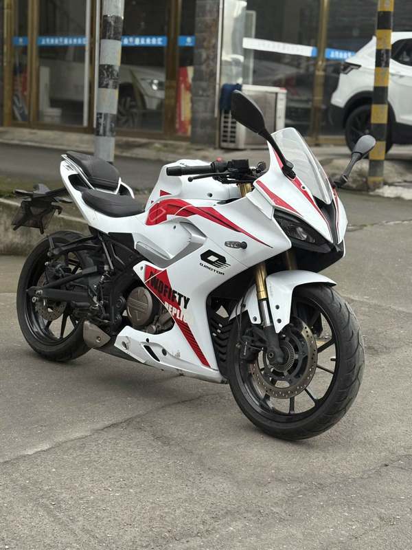 QJMOTOR 赛250