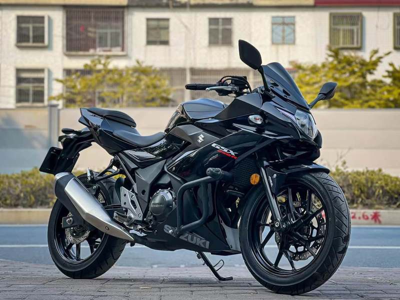 豪爵铃木 GSX250R
