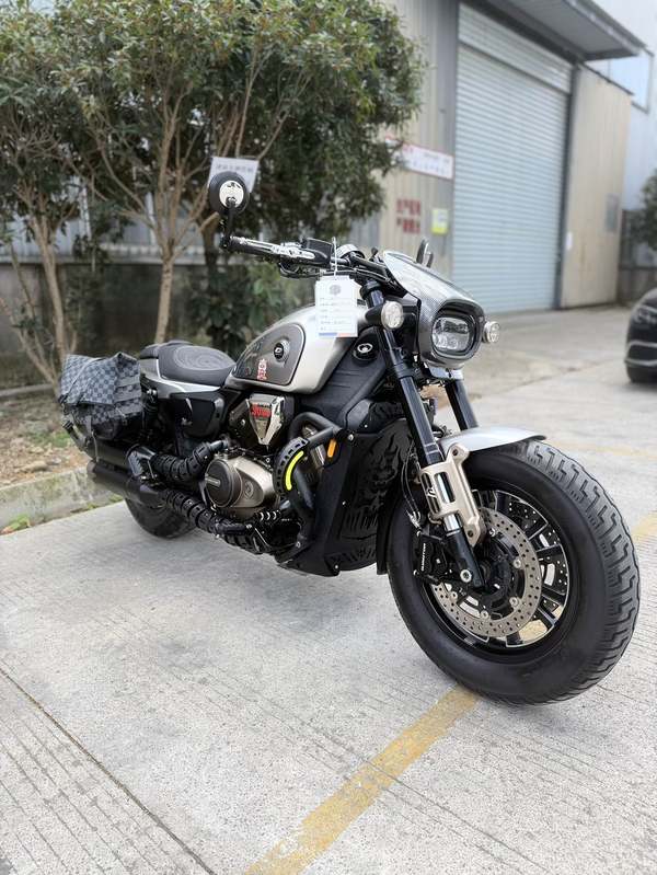 QJMOTOR 闪600