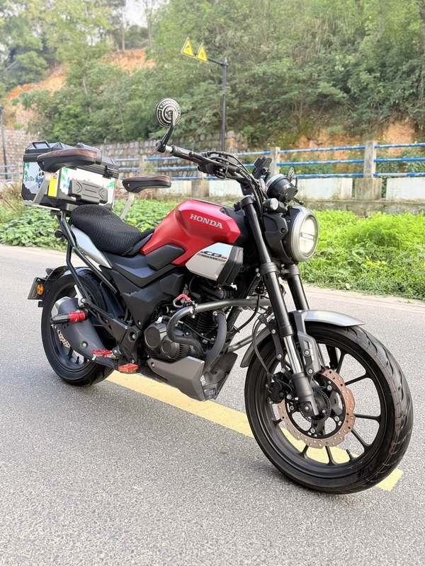 新大洲本田 CB190TR