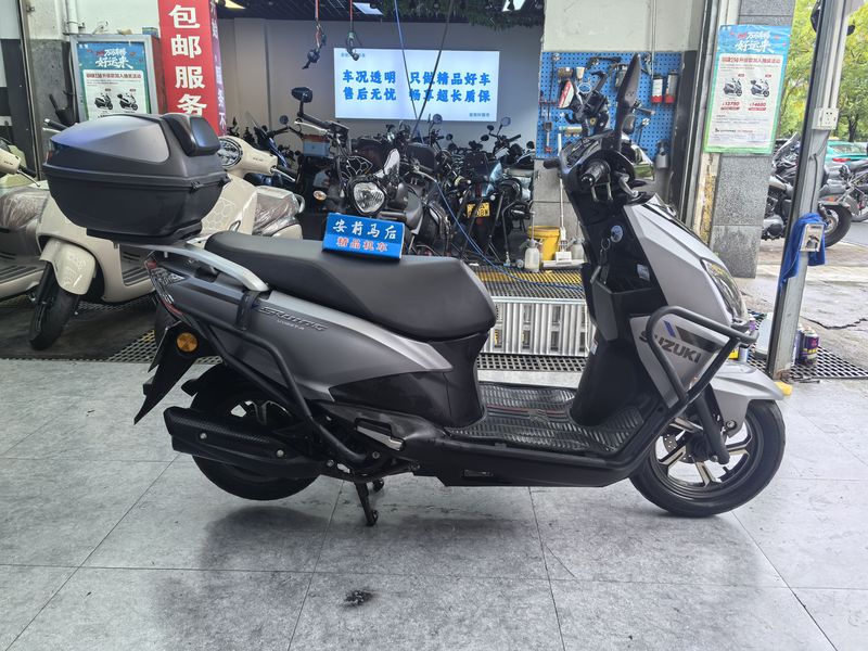 济南铃木 UY125