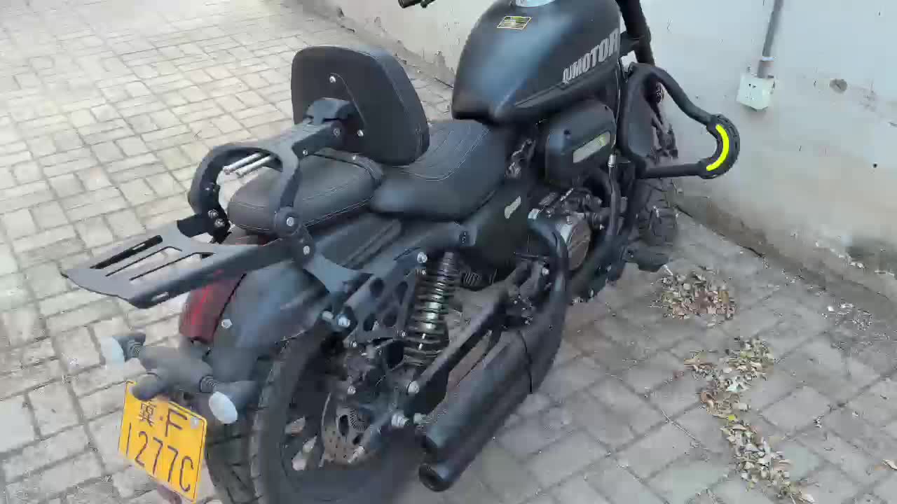 QJMOTOR 闪250