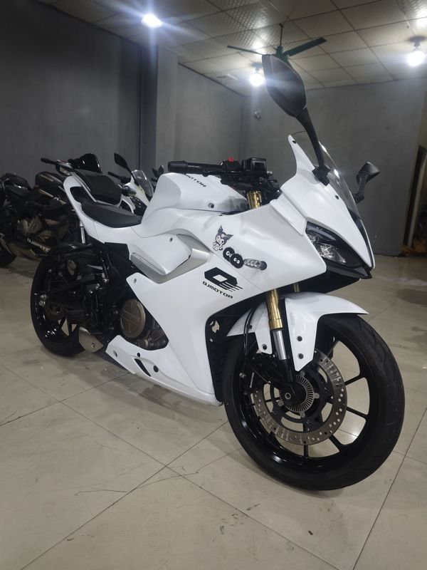 QJMOTOR 赛250