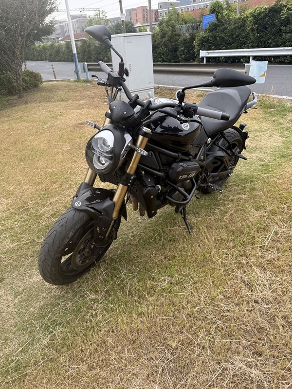 贝纳利 752S