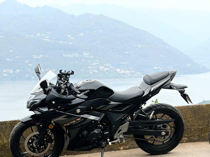 豪爵铃木 GSX250R
