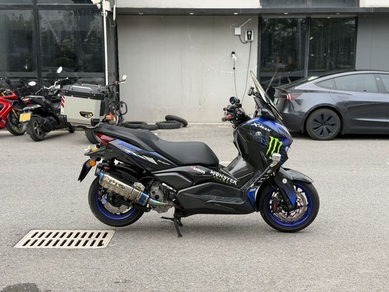 雅马哈 XMAX