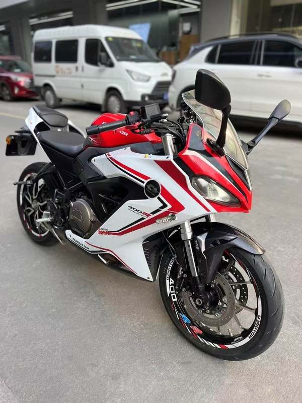 QJMOTOR 赛400