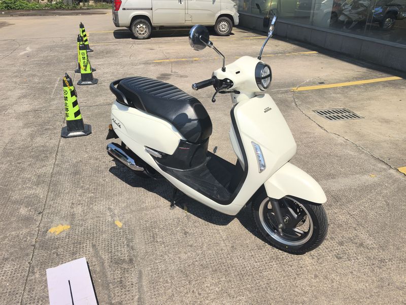 新大洲本田 NS125LA