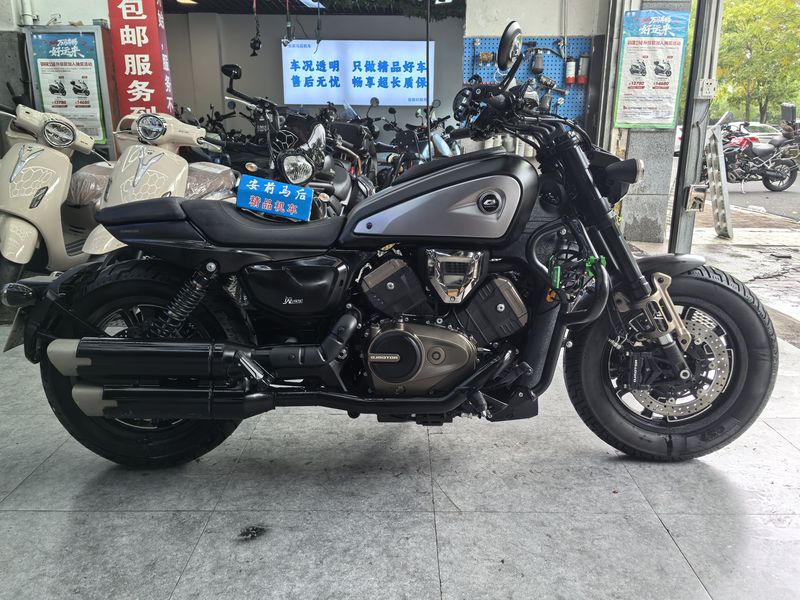 QJMOTOR 闪600