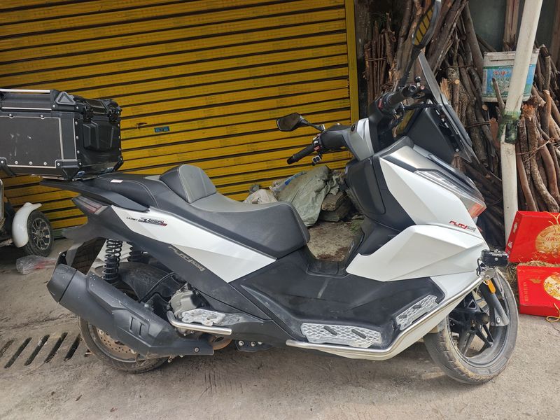 无极 SR250GT
