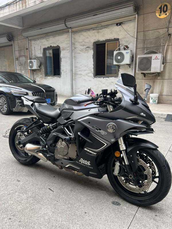 QJMOTOR 赛600