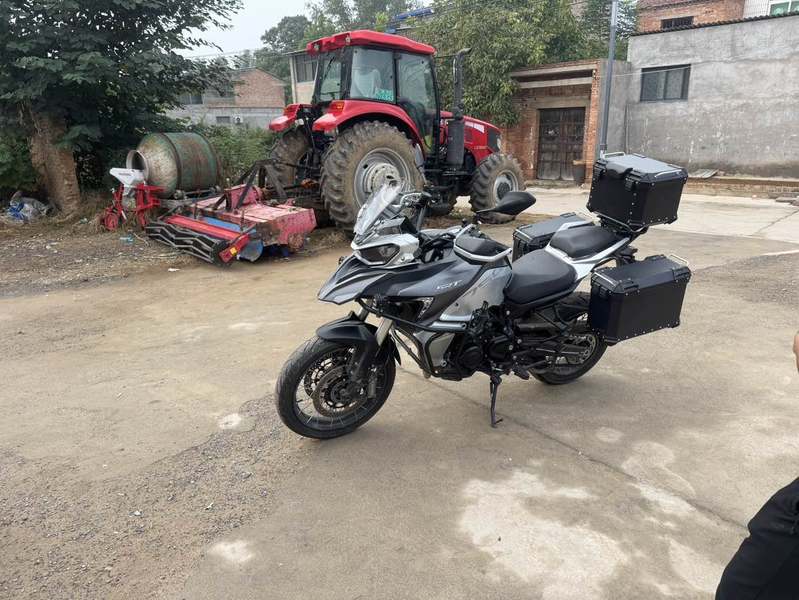 QJMOTOR 骁750