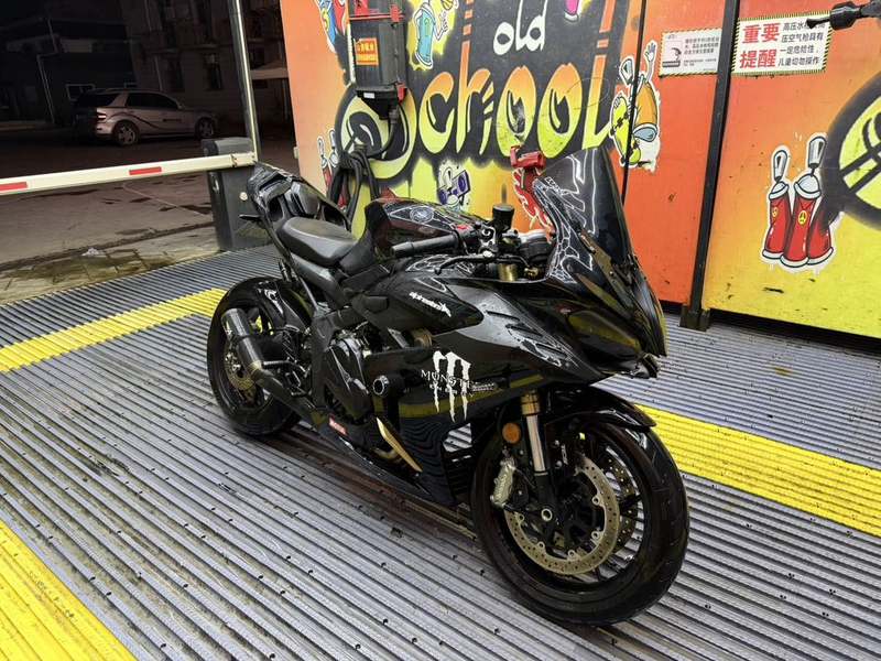 QJMOTOR 赛800