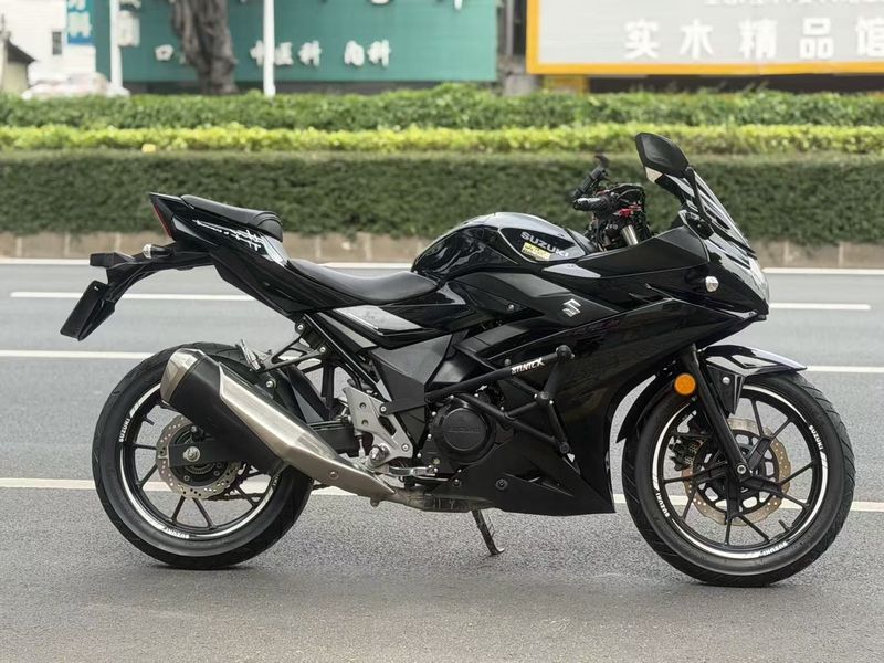 豪爵铃木 GSX250R