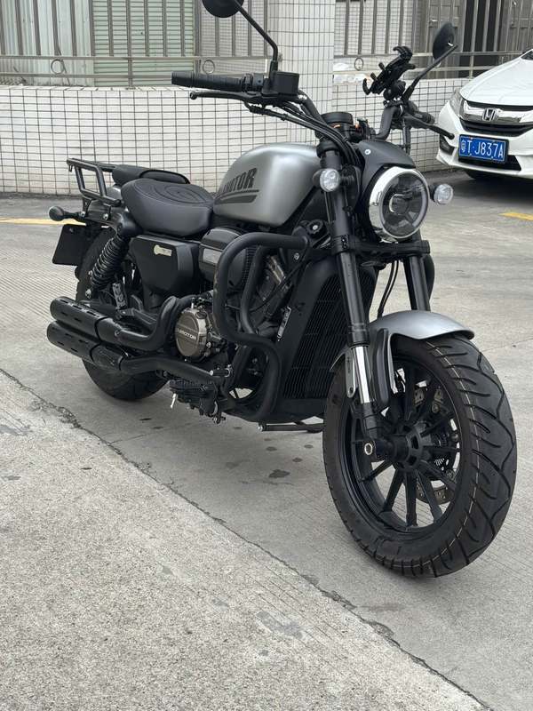 QJMOTOR 闪250