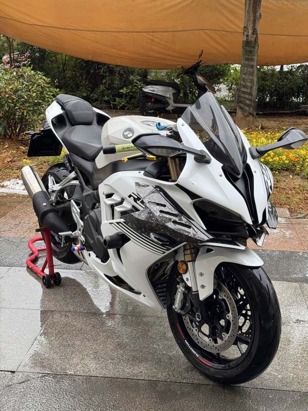 QJMOTOR 赛600