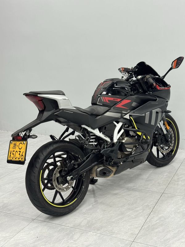 春风 250SR