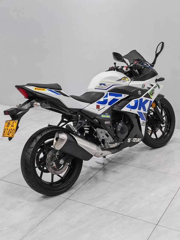 豪爵铃木 GSX250R