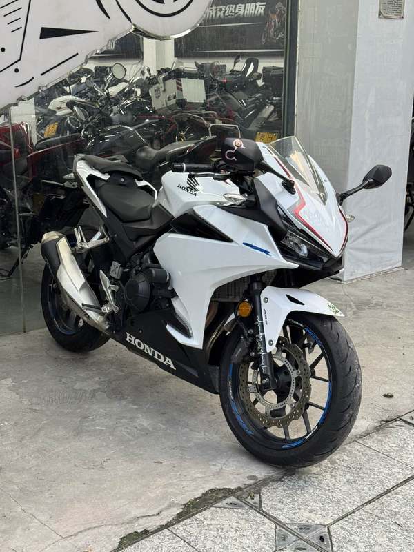 本田WING CBR400R