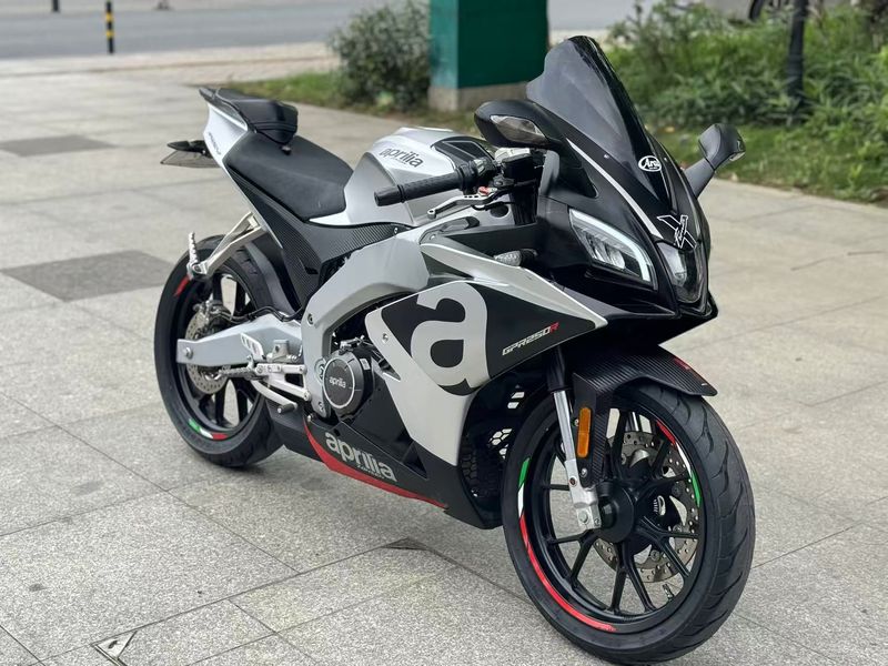 宗申阿普利亚 GPR250R