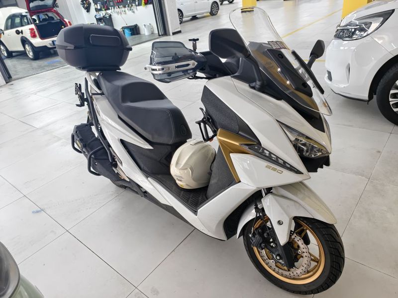 光阳 赛艇 ST250