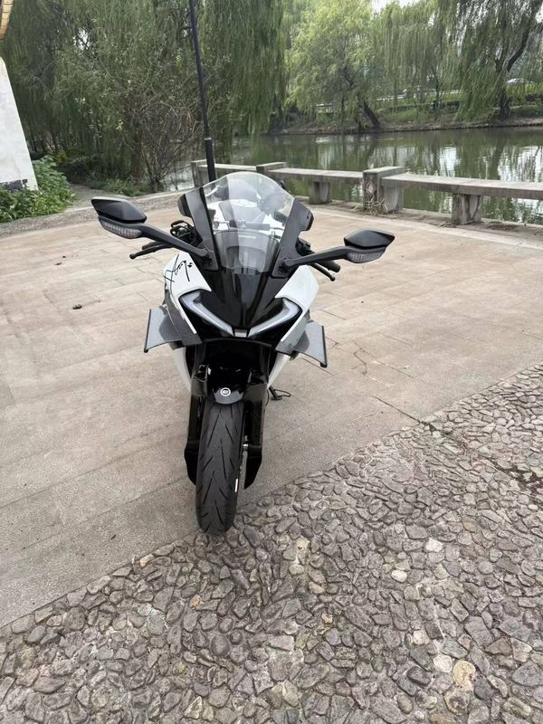 春风 675SR