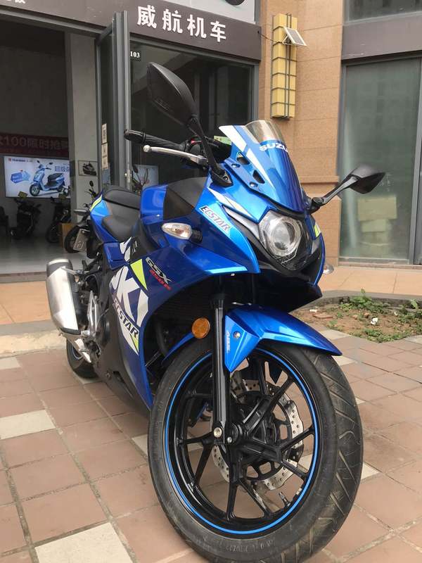 豪爵铃木 GSX250R