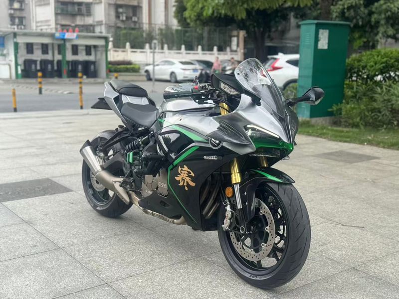QJMOTOR 赛600