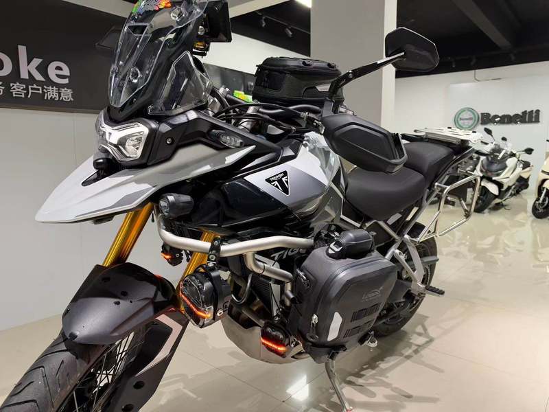 凯旋 Tiger 900