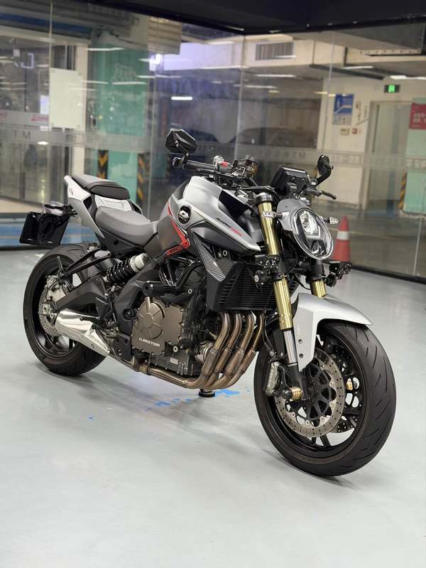 QJMOTOR 追600