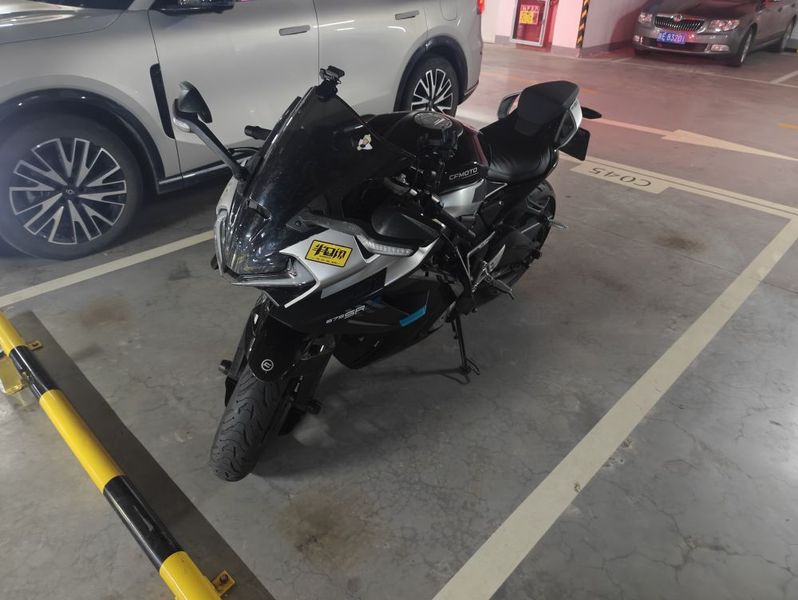 春风 675SR