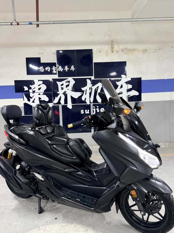 本田WING NSS350