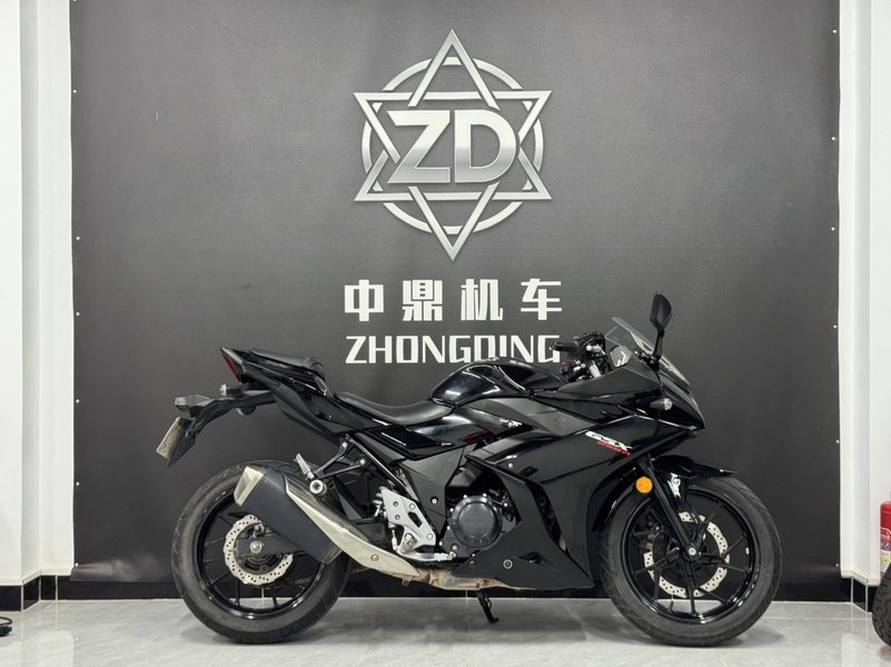 豪爵铃木 GSX250R