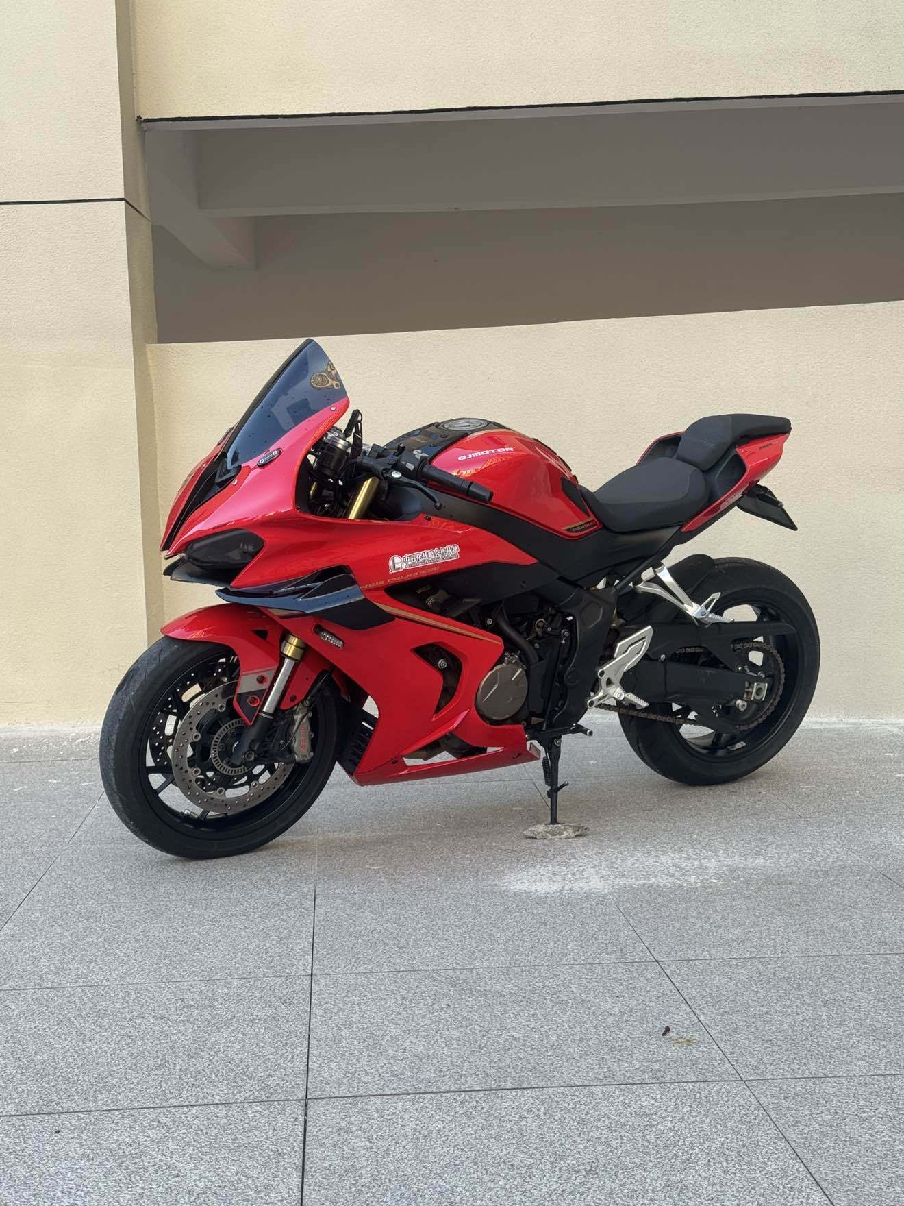 QJMOTOR 赛800