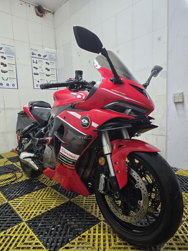 QJMOTOR 赛600
