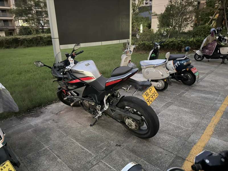 QJMOTOR 赛550