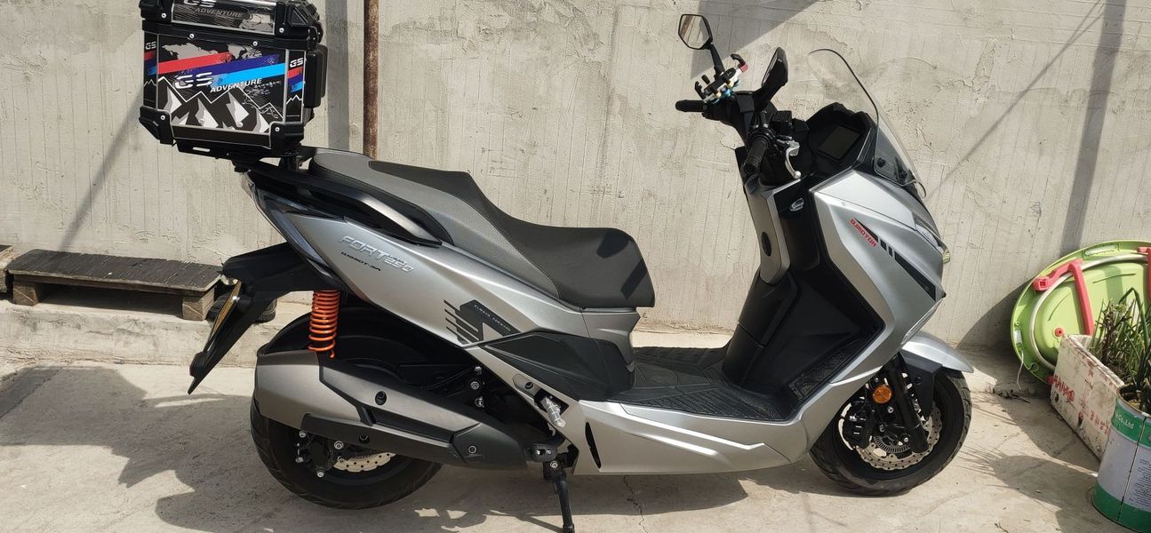 QJMOTOR 鸿250