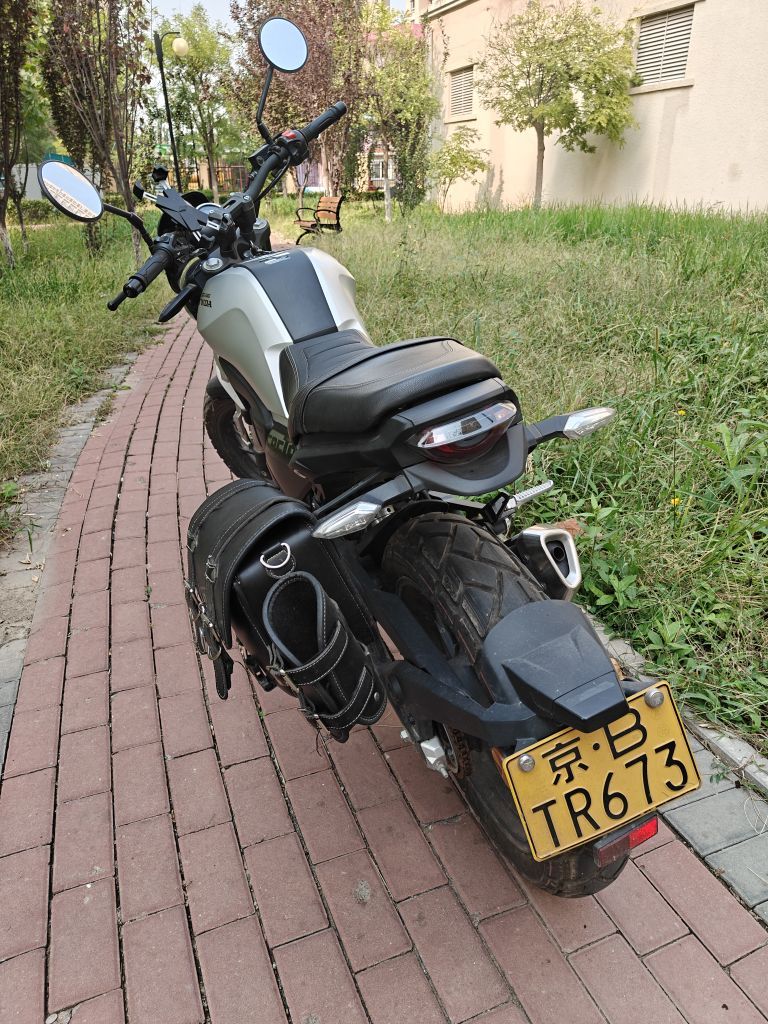 新大洲本田 CBF190TR
