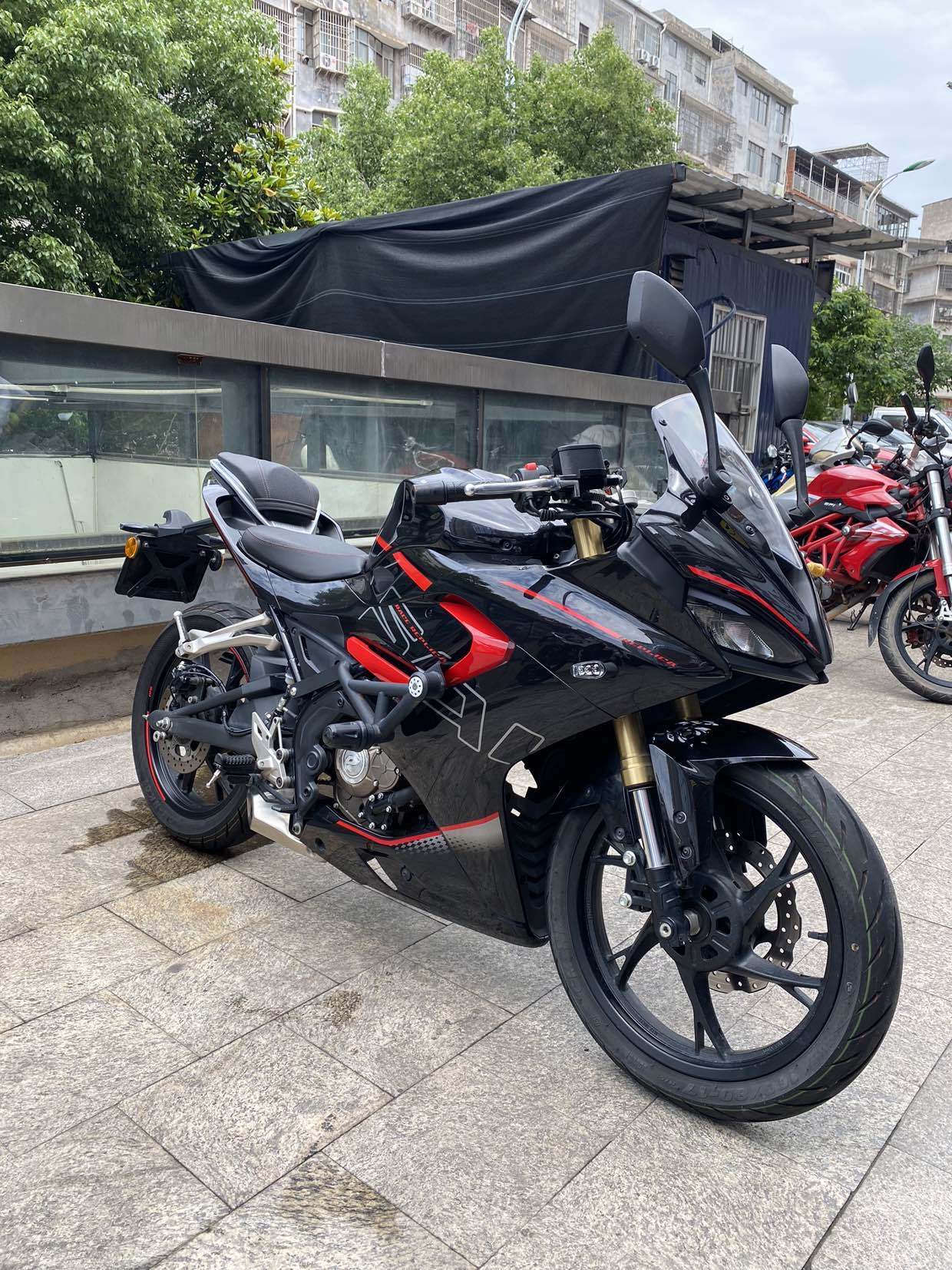 QJMOTOR 赛150
