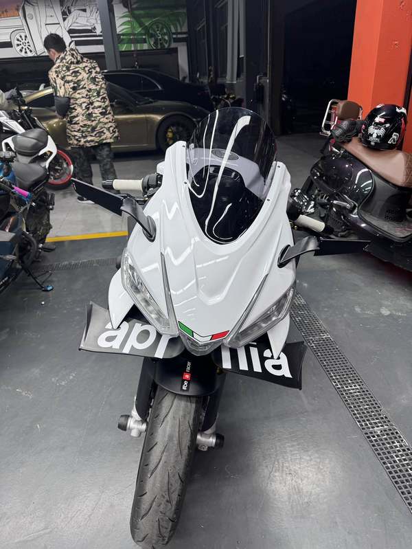阿普利亚 RS 660 