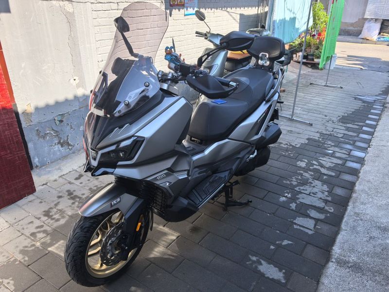 SYM三阳 Husky ADV 300