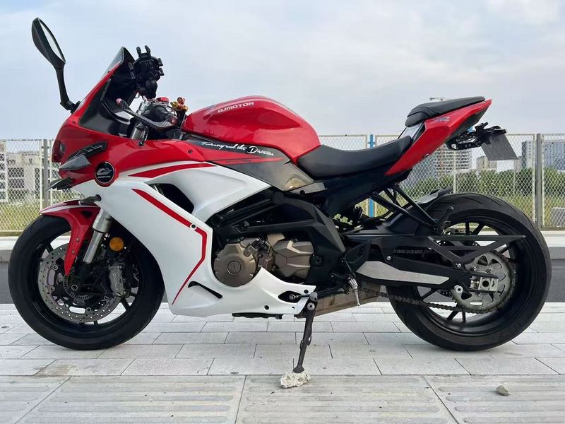 QJMOTOR 赛600