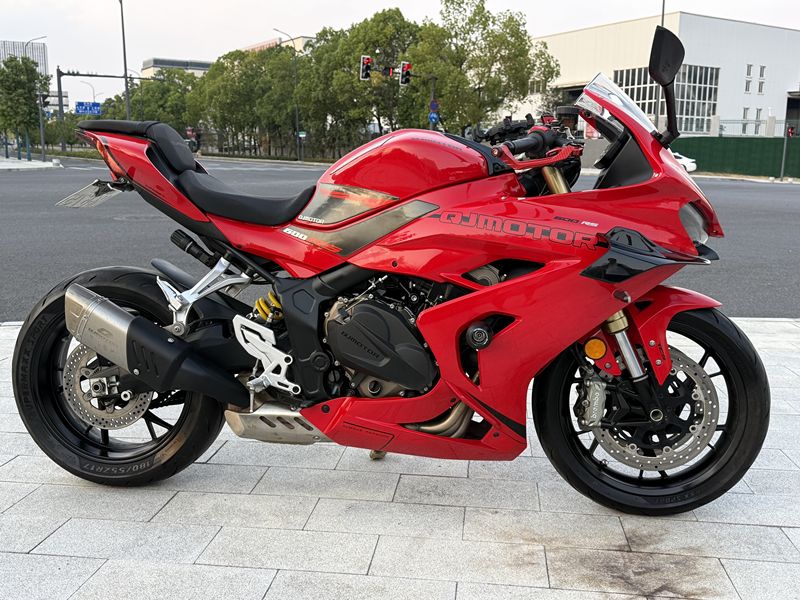 QJMOTOR 赛600