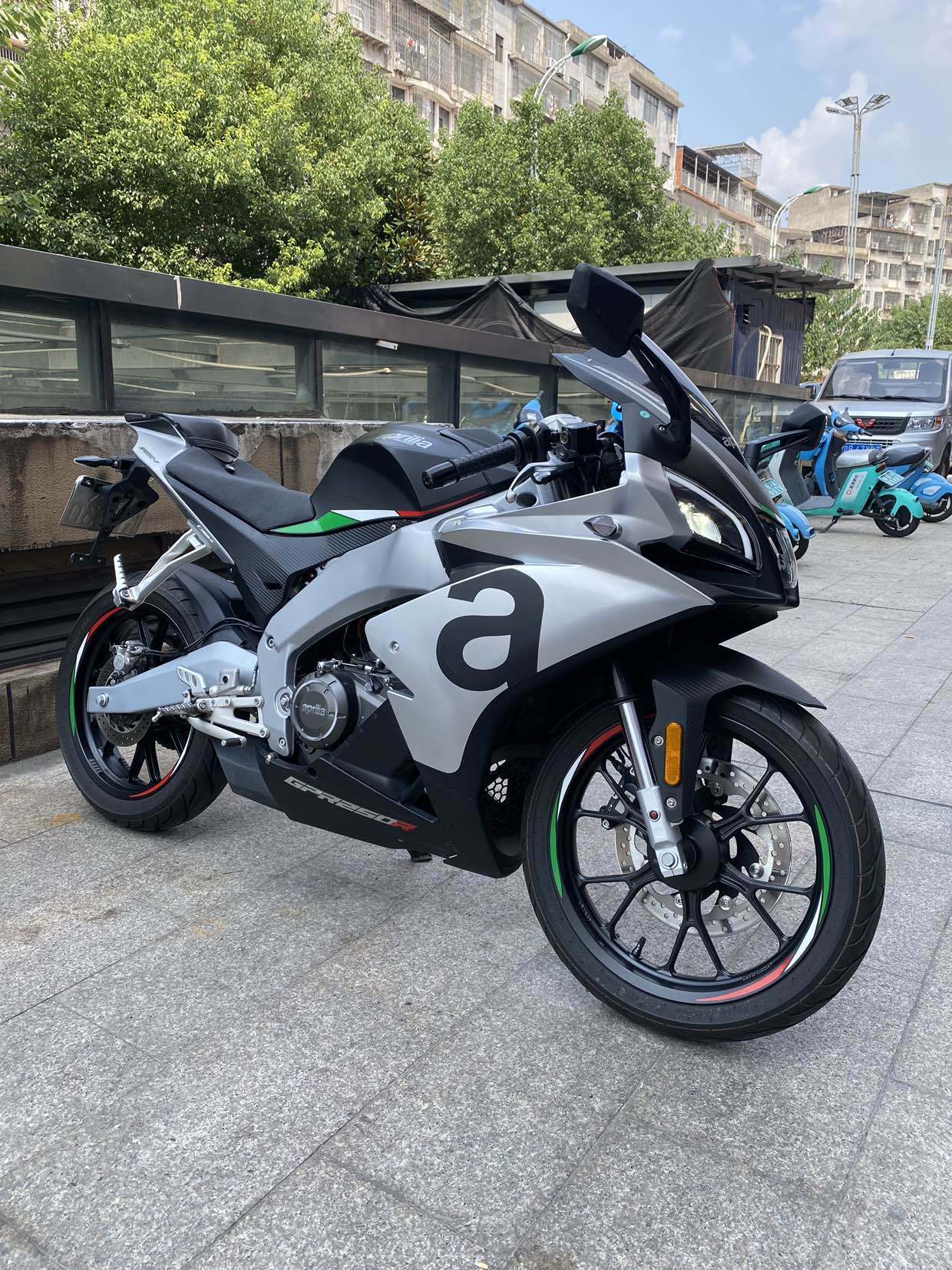 宗申阿普利亚 GPR250R