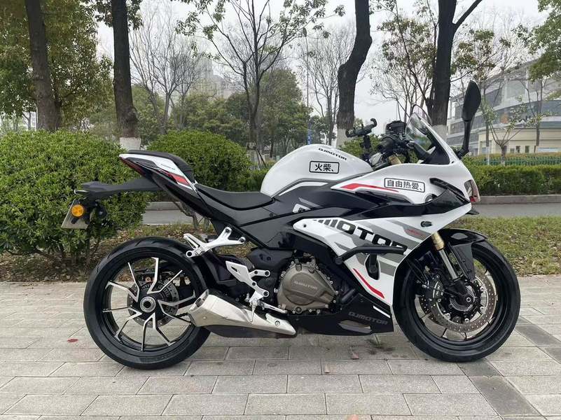 QJMOTOR 赛450