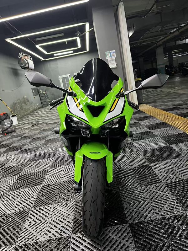 川崎 Ninja ZX-6R 