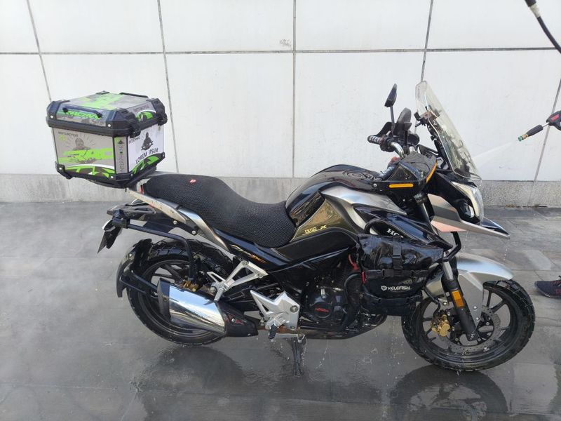 五羊本田 猛鸷 CB190X