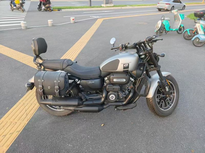 QJMOTOR 闪250
